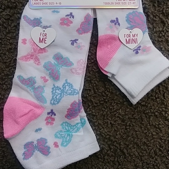 Willow & Ruby Sock Set 1 Adult 1 Child - Picture 4 of 5